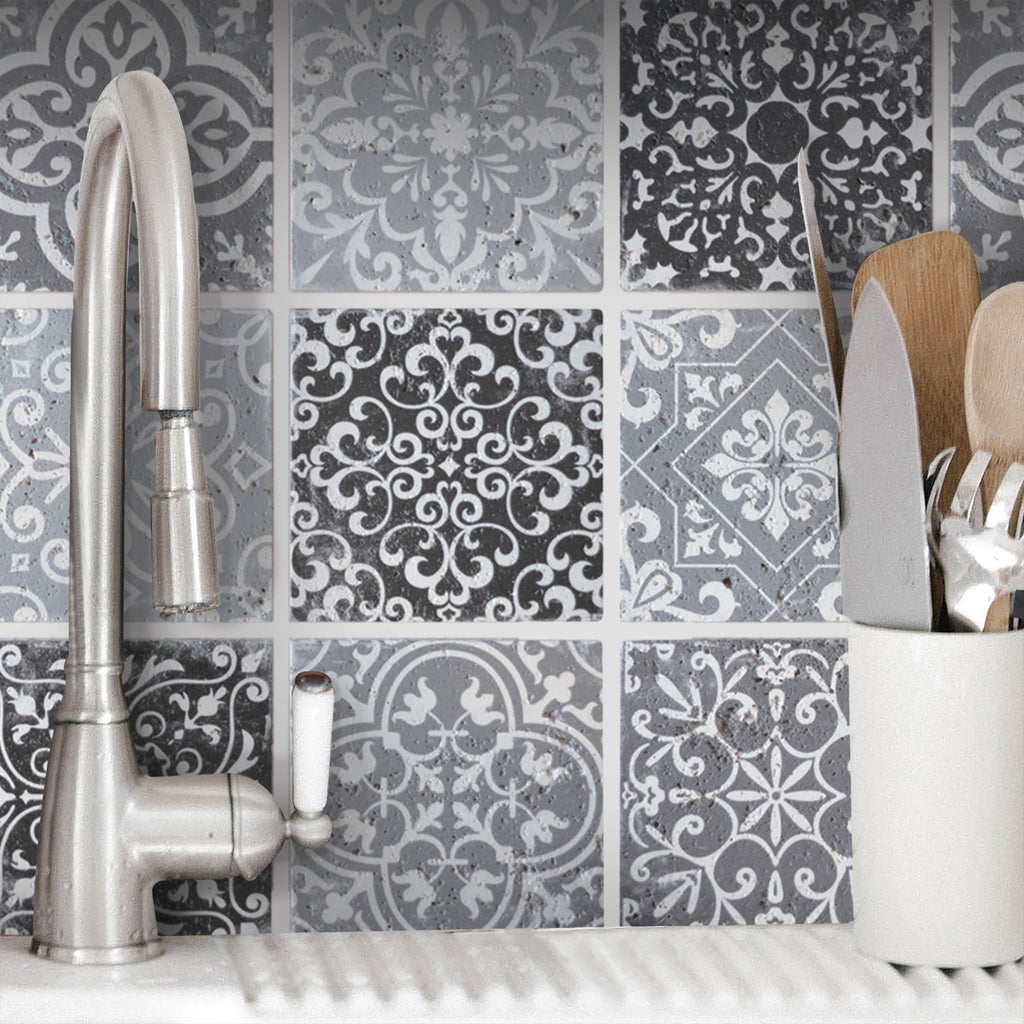 Mosaïque baroque gris en crédence de cuisine
