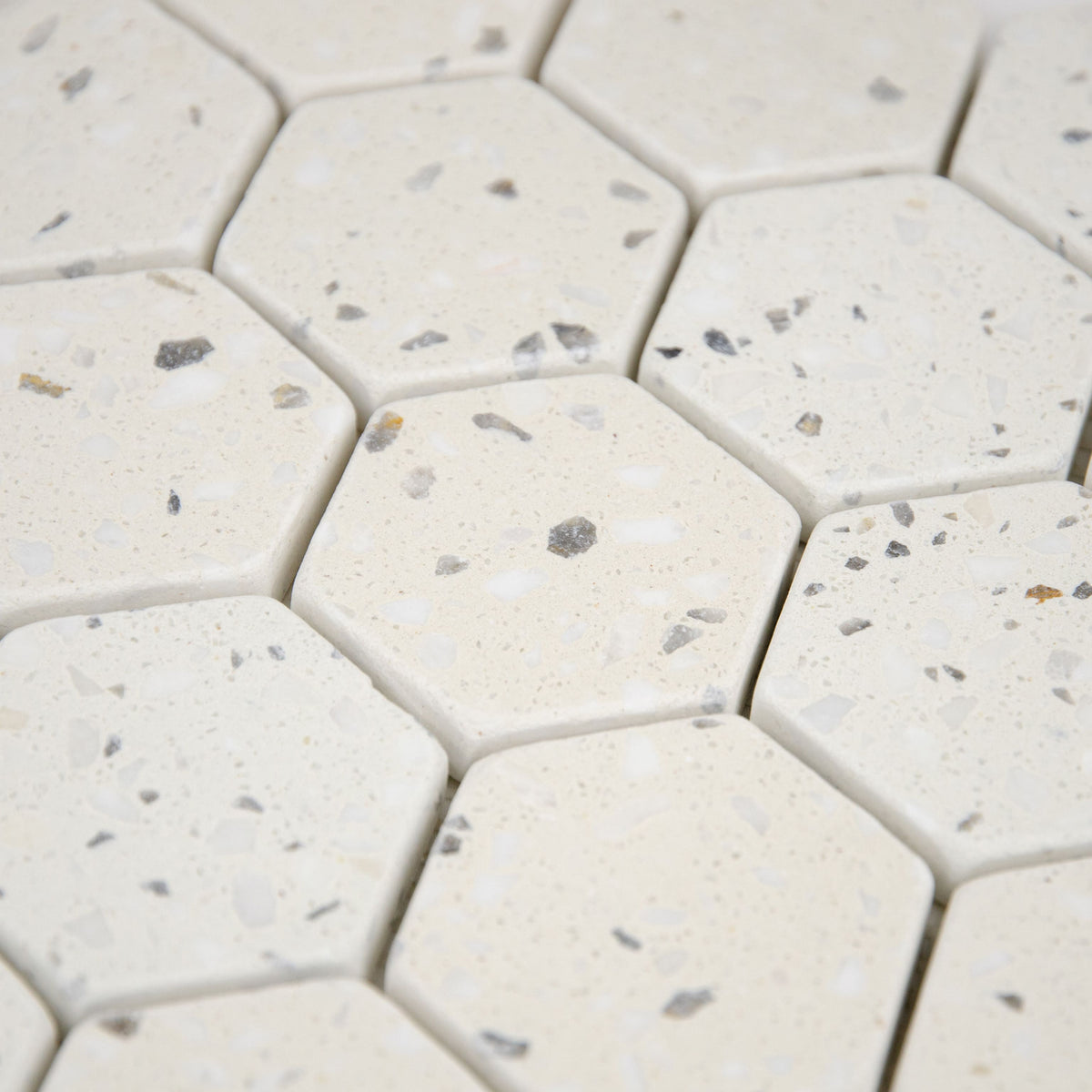 Mosaïque hexagone terrazzo ivoire