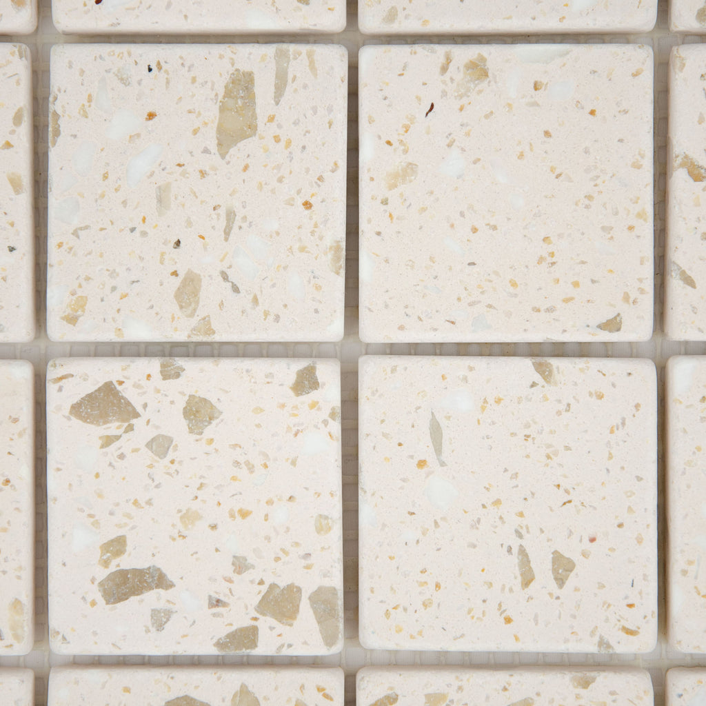 Mosaïque terrazzo nude