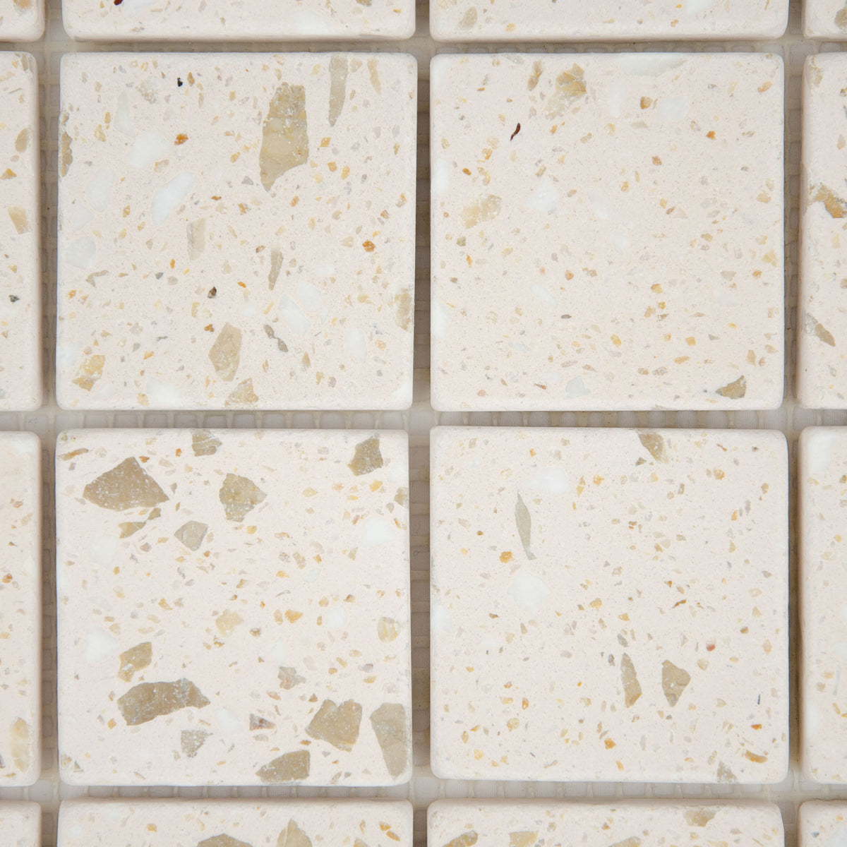 Mosaïque terrazzo nude