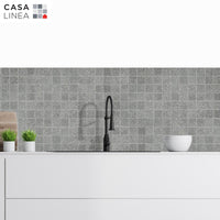 Mosaïque terrazzo dark grey en crédence de cuisine moderne