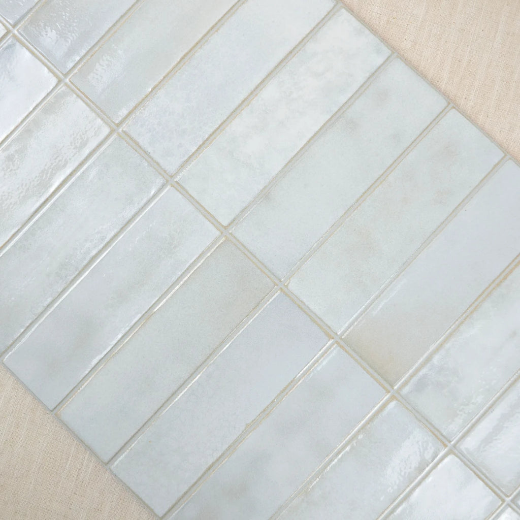 Carrelage céramique Provence blanc Calisson Barrette 32x62,5 cm - Perspective en application murale