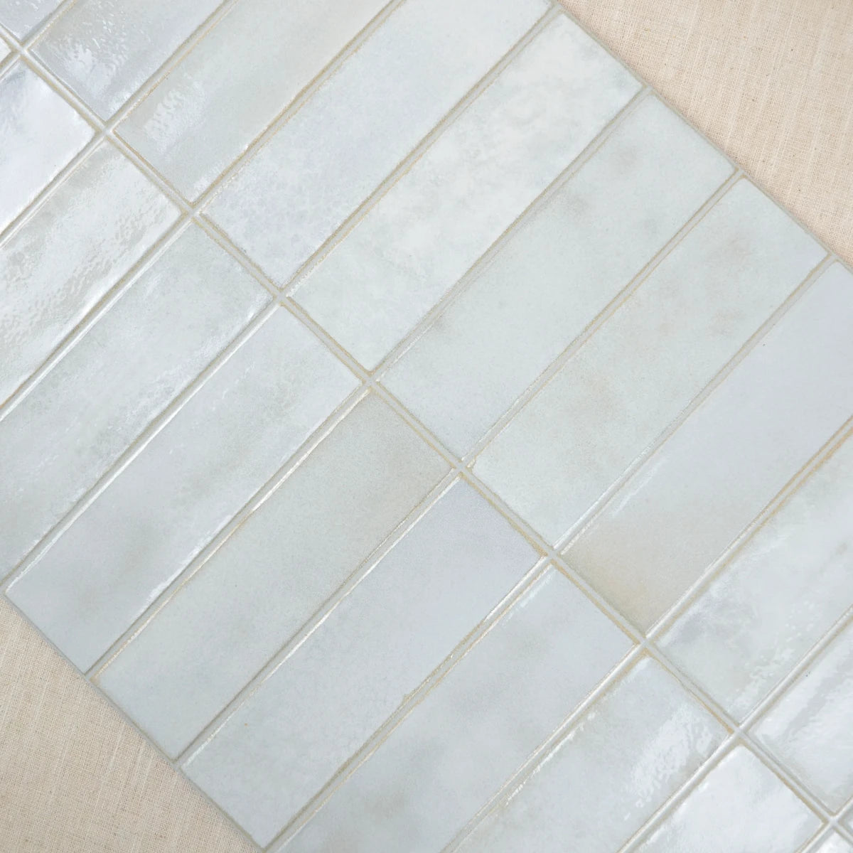 Carrelage céramique Provence blanc Calisson Barrette 32x62,5 cm - Perspective en application murale