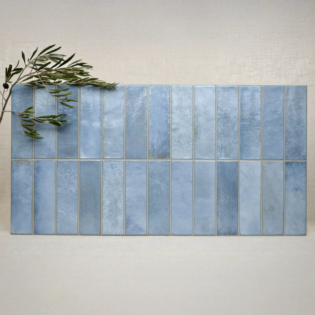 Carrelage céramique Provence bleu Mistral Barrette 32x62,5 cm - Décor fantaisie vue d'ensemble