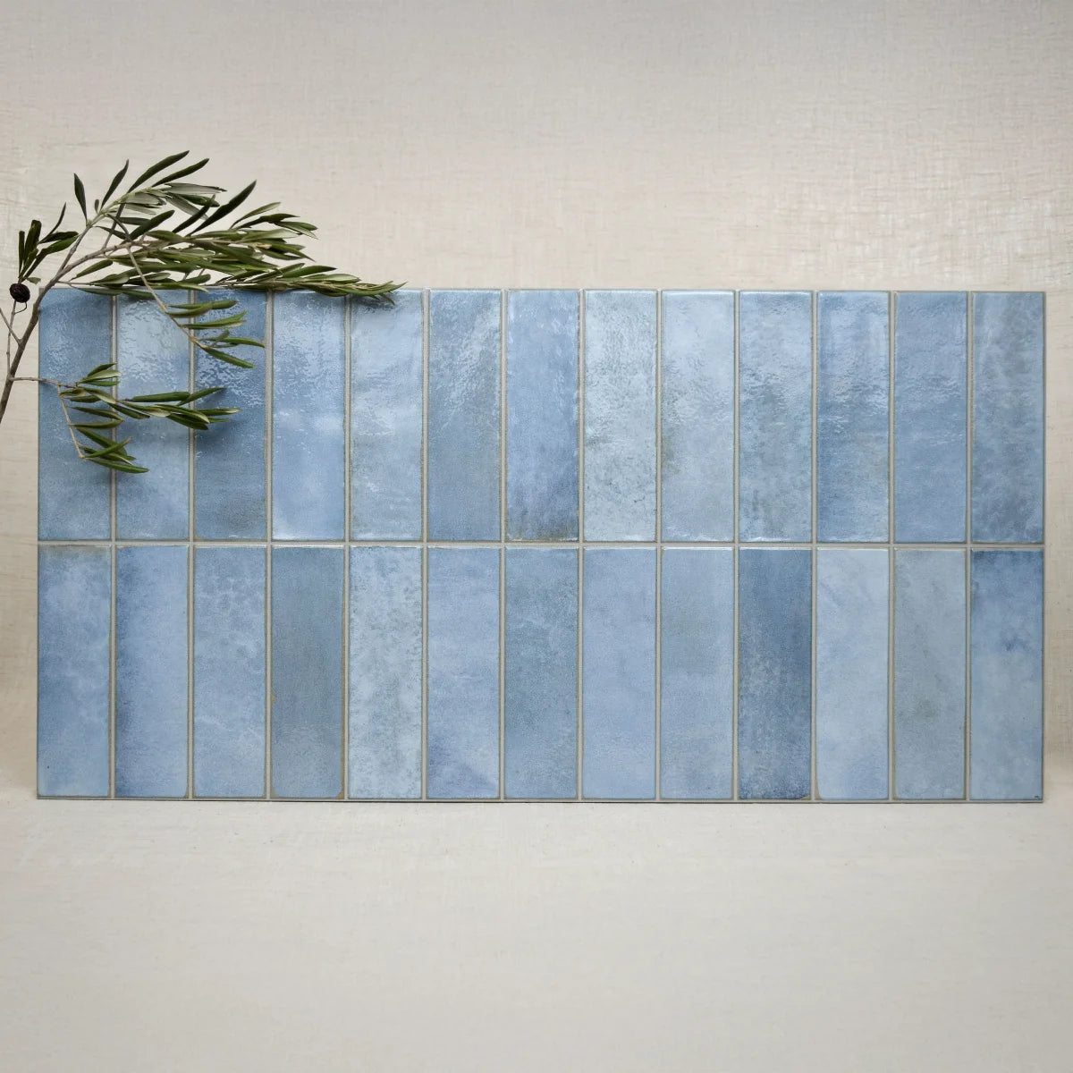 Carrelage céramique Provence bleu Mistral Barrette 32x62,5 cm - Décor fantaisie vue d'ensemble