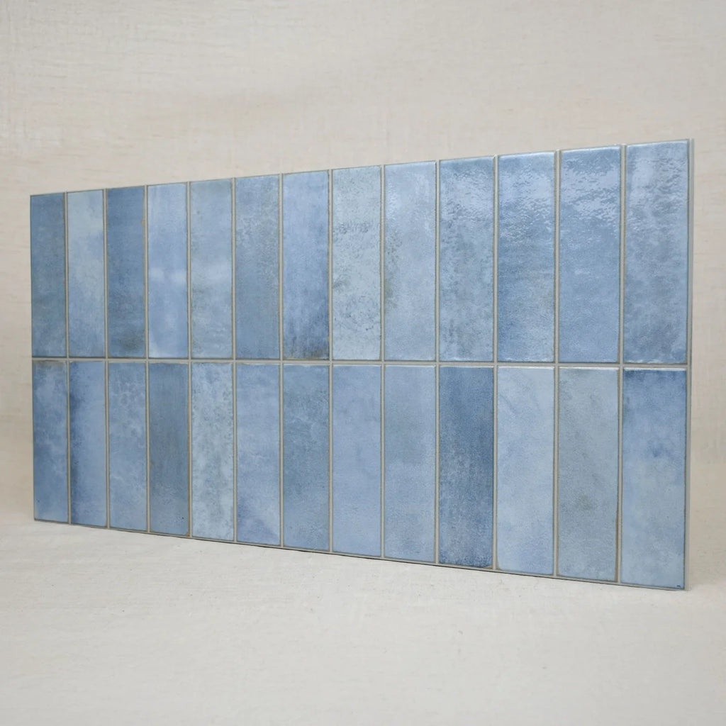 Carrelage céramique Provence bleu Mistral Barrette 32x62,5 cm - Perspective et pose en application