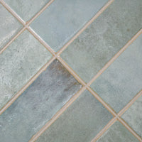 Carrelage céramique Provence bleu-vert Calanque Barrette 32x62,5 cm - Texture et matière de surface