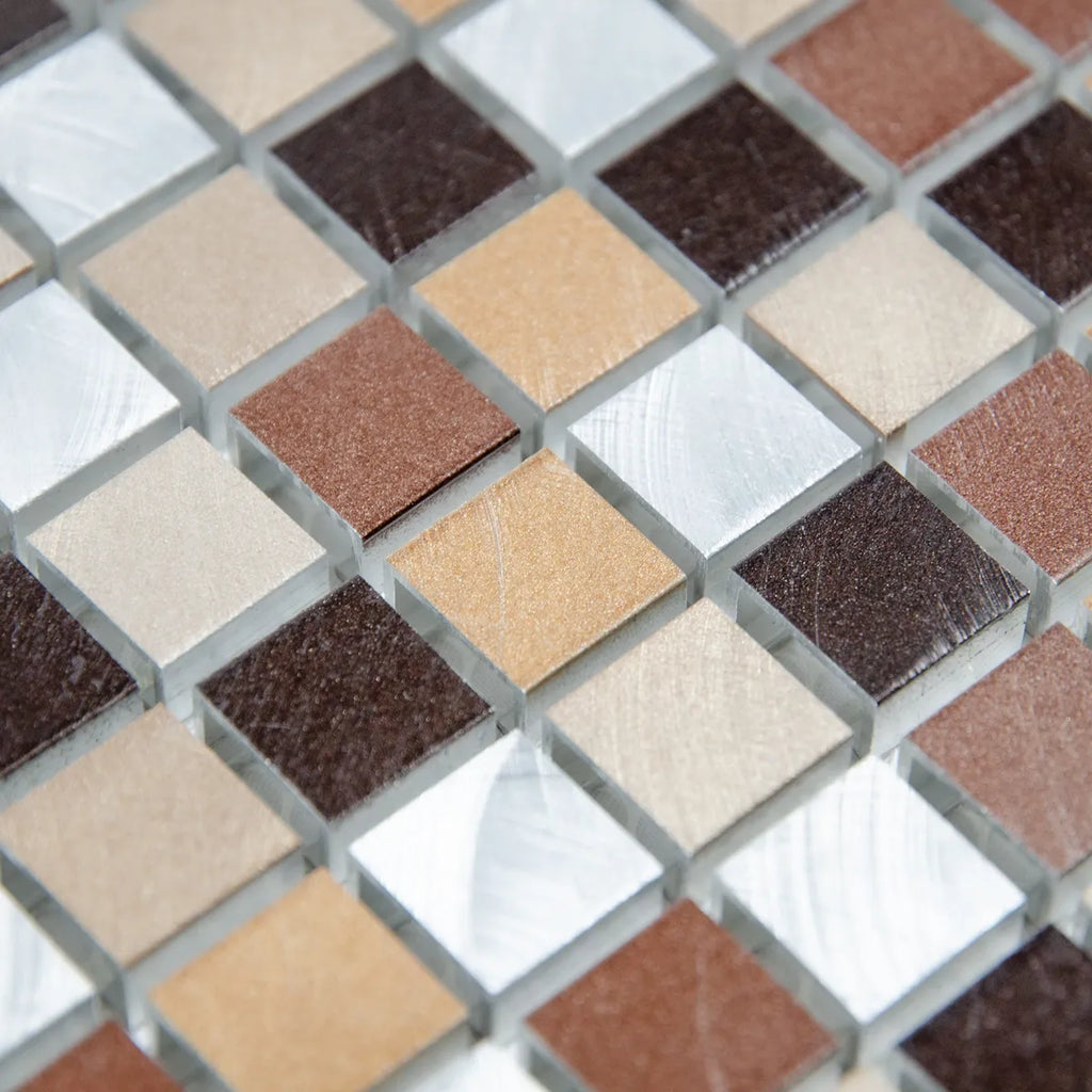 Mosaïque en aluminium marron gris nylon détails