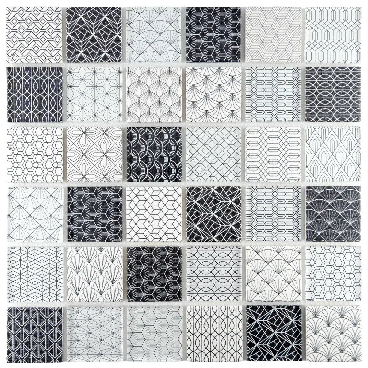 Mosaïque en travertin et verre gris et noir