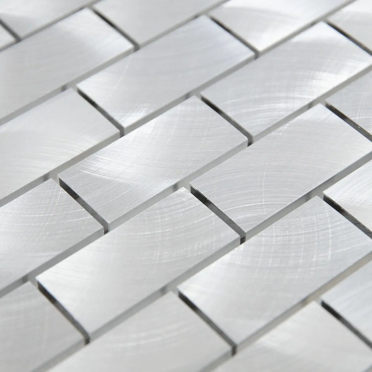 Mosaïque en chrome gris briquette perspective
