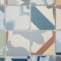 Mosaïque en céramique multi couleur a motif zoomé
