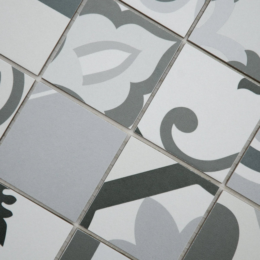 Mosaïque en céramique gris a motif vue haut