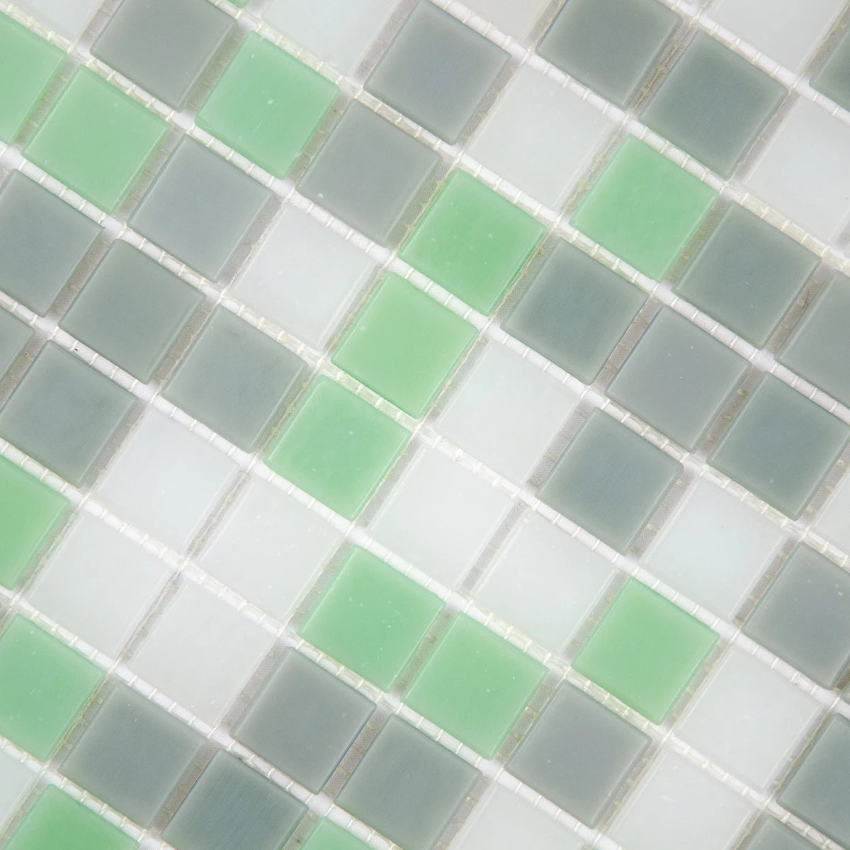 Mosaïque en pâte de verre vert gris et blanche sur trame nylon photo produit vue détails