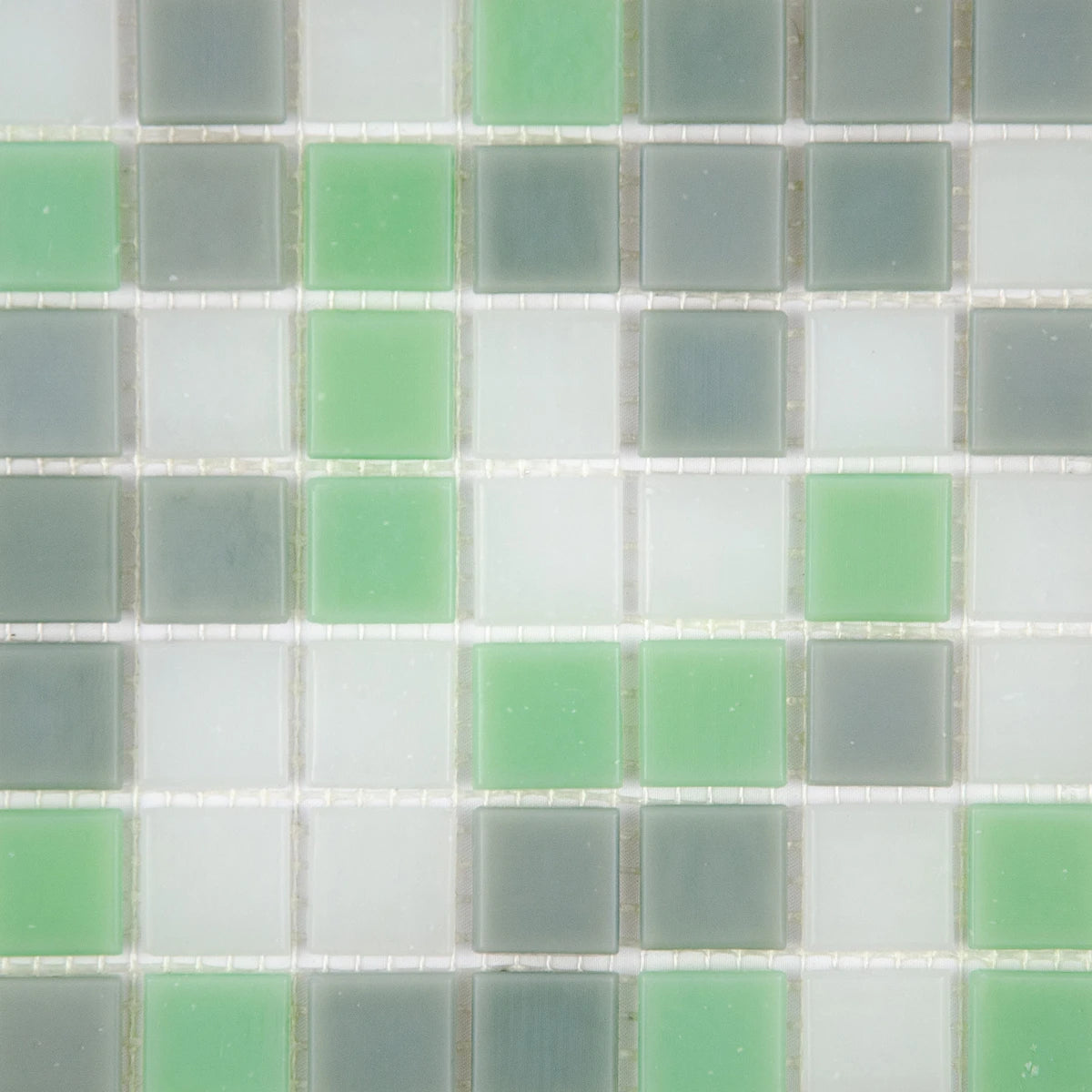 Mosaïque en pâte de verre vert gris et blanche sur trame nylon photo produit zoomé