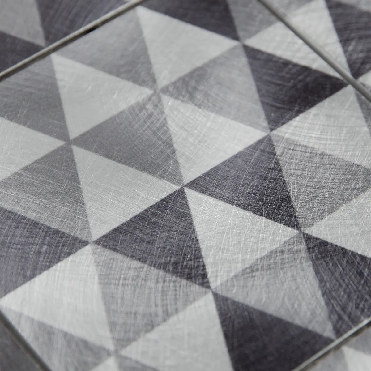 Mosaïque en aluminium mix gris noir triangle nylon details