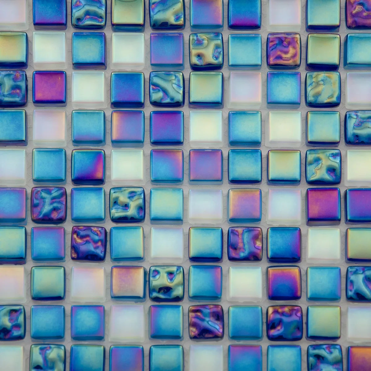 Mosaïque nacre bleu verre et pierre zoomé
