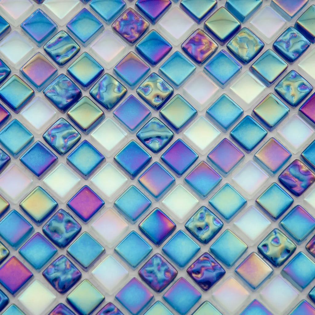 Mosaïque nacre bleu verre et pierre zoomé perspective