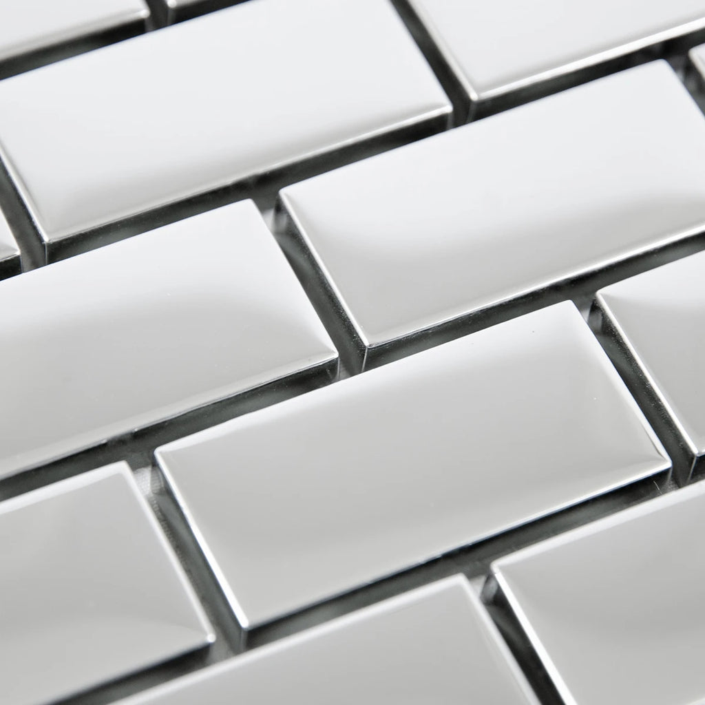 Mosaïque en aluminium chrome format briquette perspective zoomé