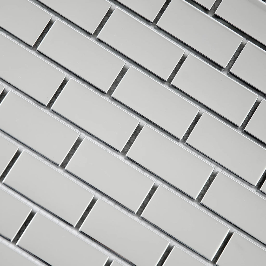 Mosaïque en aluminium chrome format briquette détails
