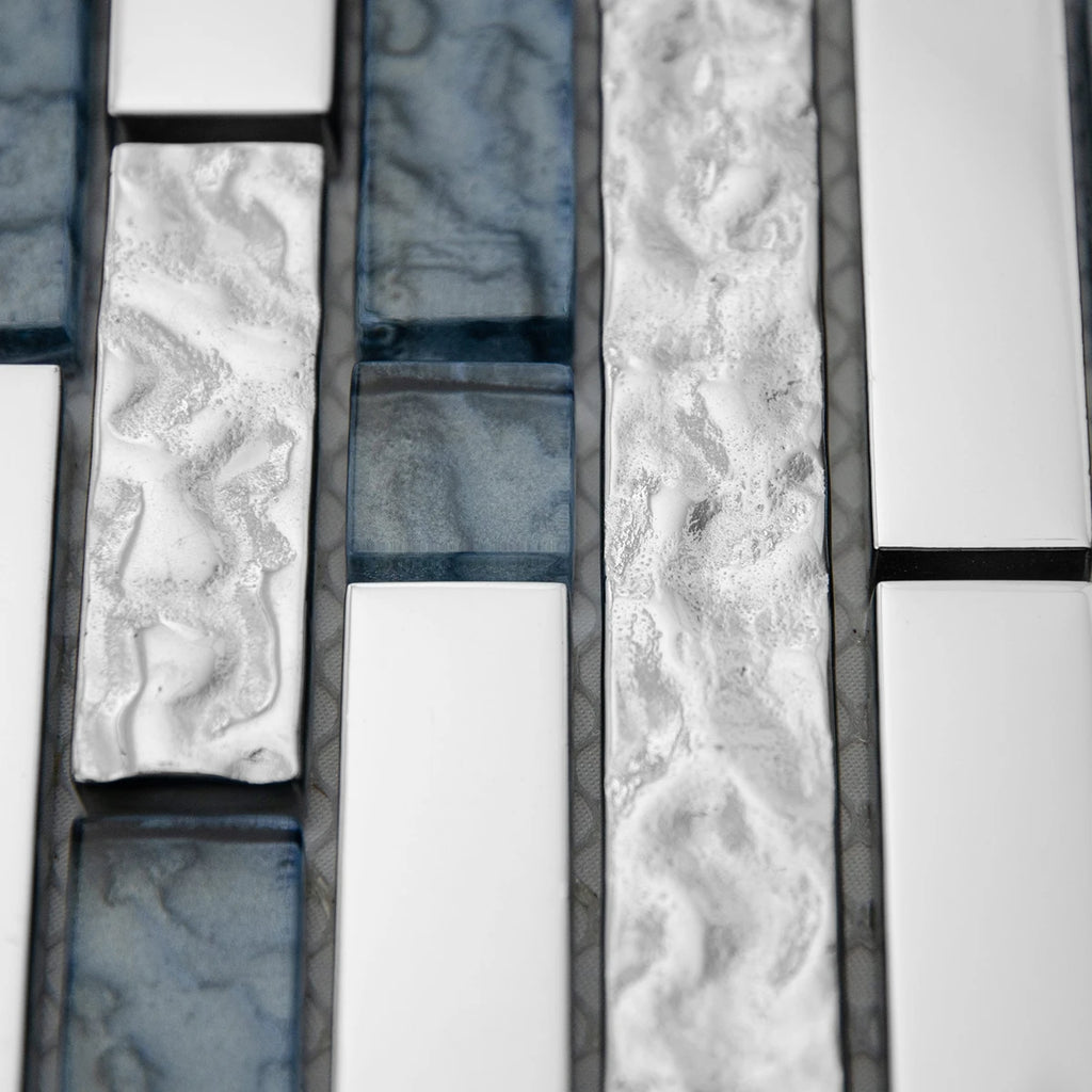 Mosaïque en barrette gris verre et aluminium zoomé détails