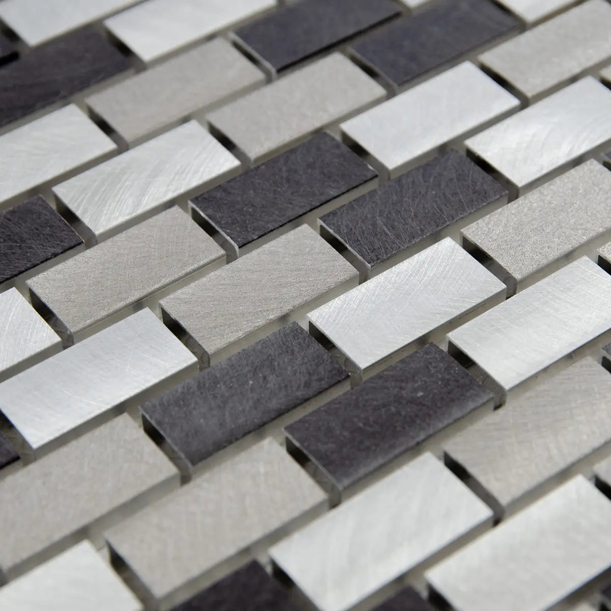Mosaïque en aluminum gris et noir perspective