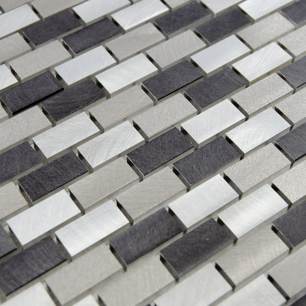 Mosaïque en aluminum gris et noir matiere