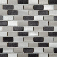Mosaïque en aluminum gris et noir zoomé