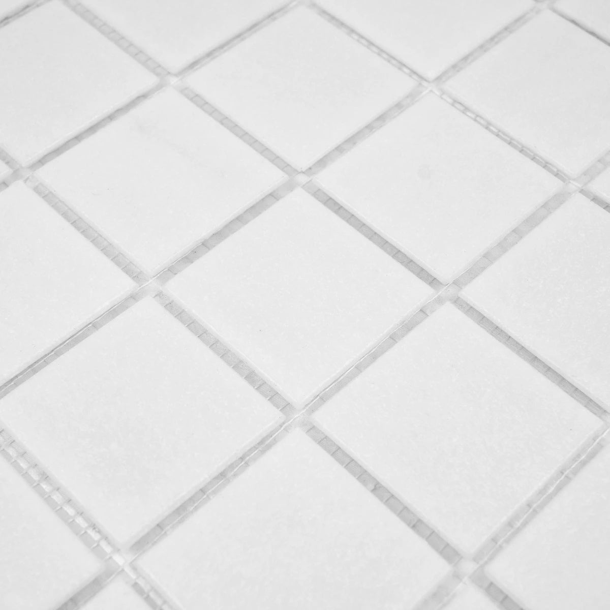 mosaïque pate de verre blanc zoom détail