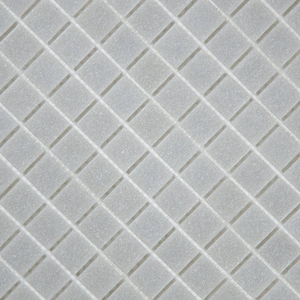 Mosaïque en pâte de verre grise sur trame nylon zoom perspective