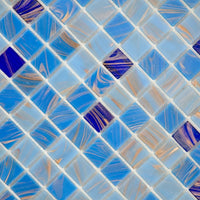 Mosaïque en pâte de verre bleu avec reflets dorée brillant haut détails