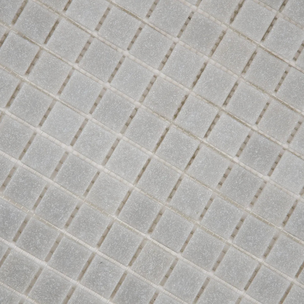 Mosaïque en pâte de verre couleur gris taupe sur trame nylon vue haut
