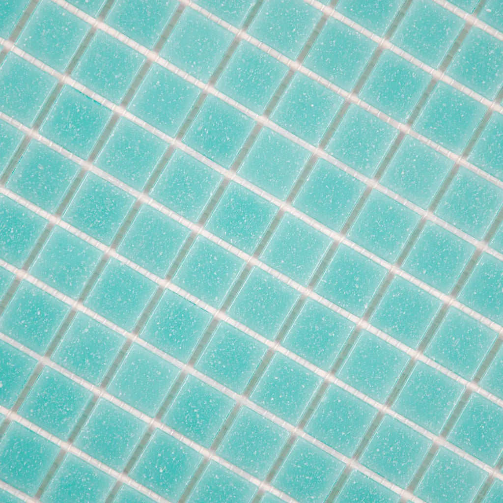 Mosaïque en pâte de verre turquoise sur trame nylon détails