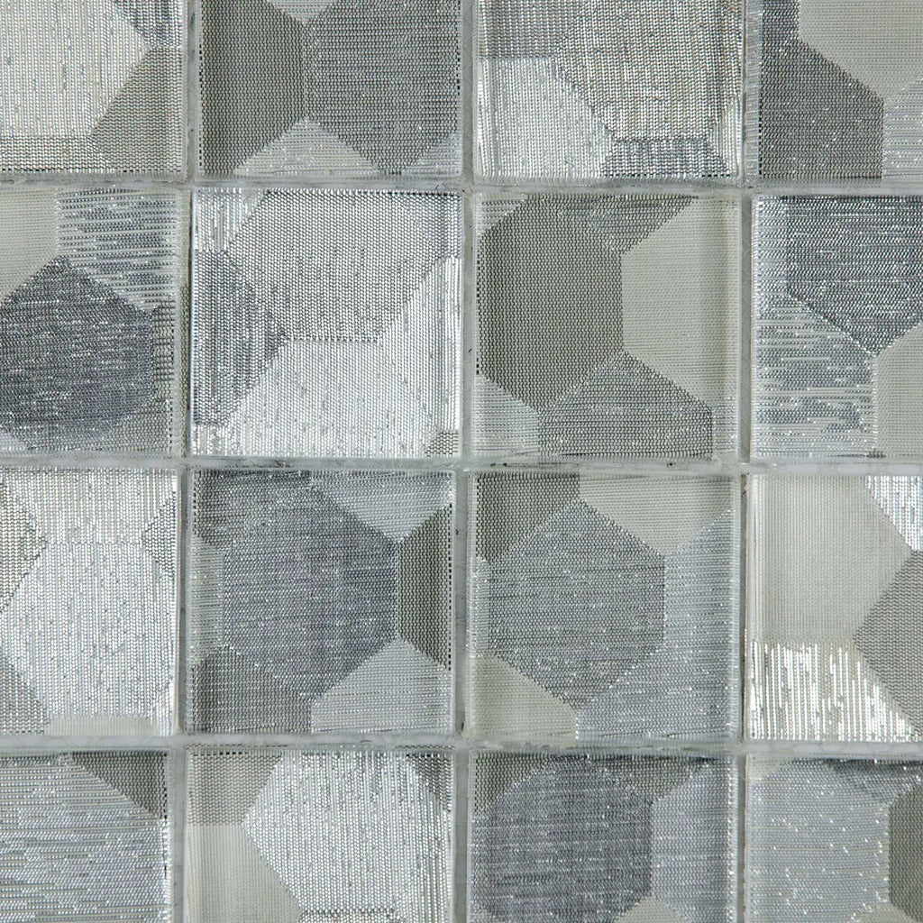 Mosaïque en verre argent décoré zoomé