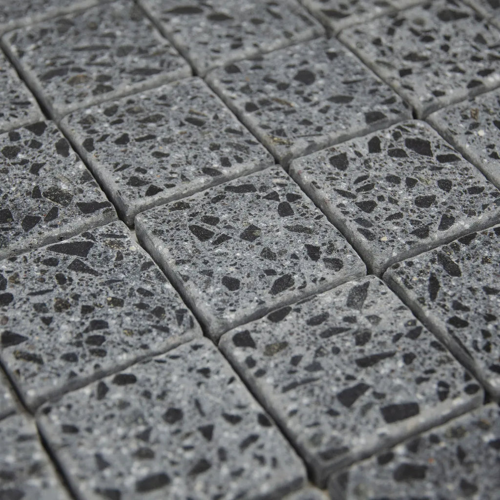 Vue en perspective et mise en situation de la Mosaïque Terrazzo Black