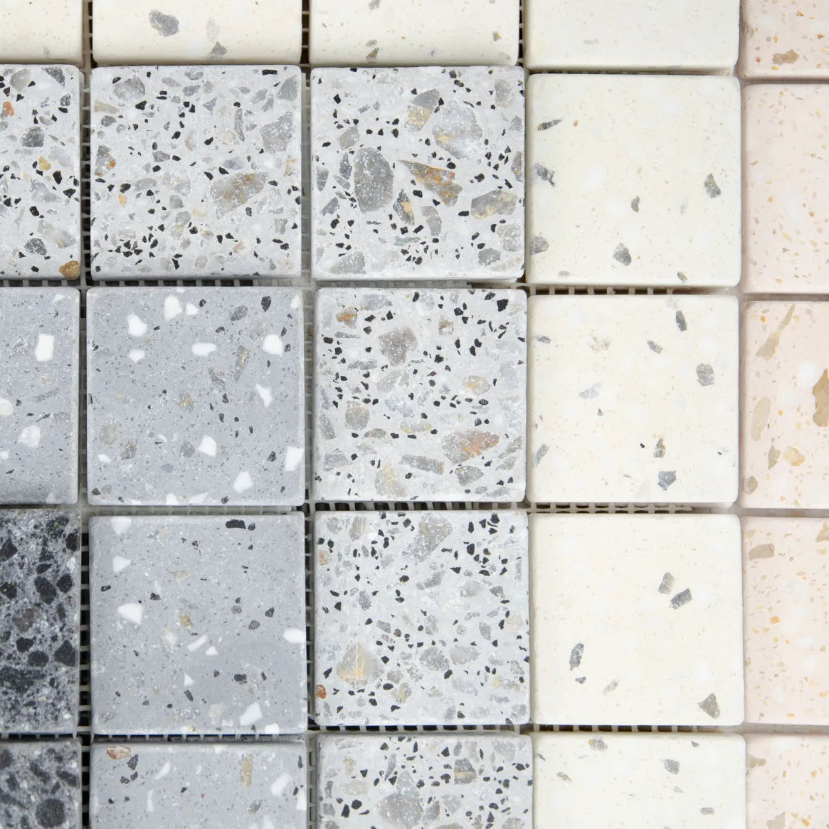 Gros plan sur les nuances de la Mosaïque Terrazzo Collection