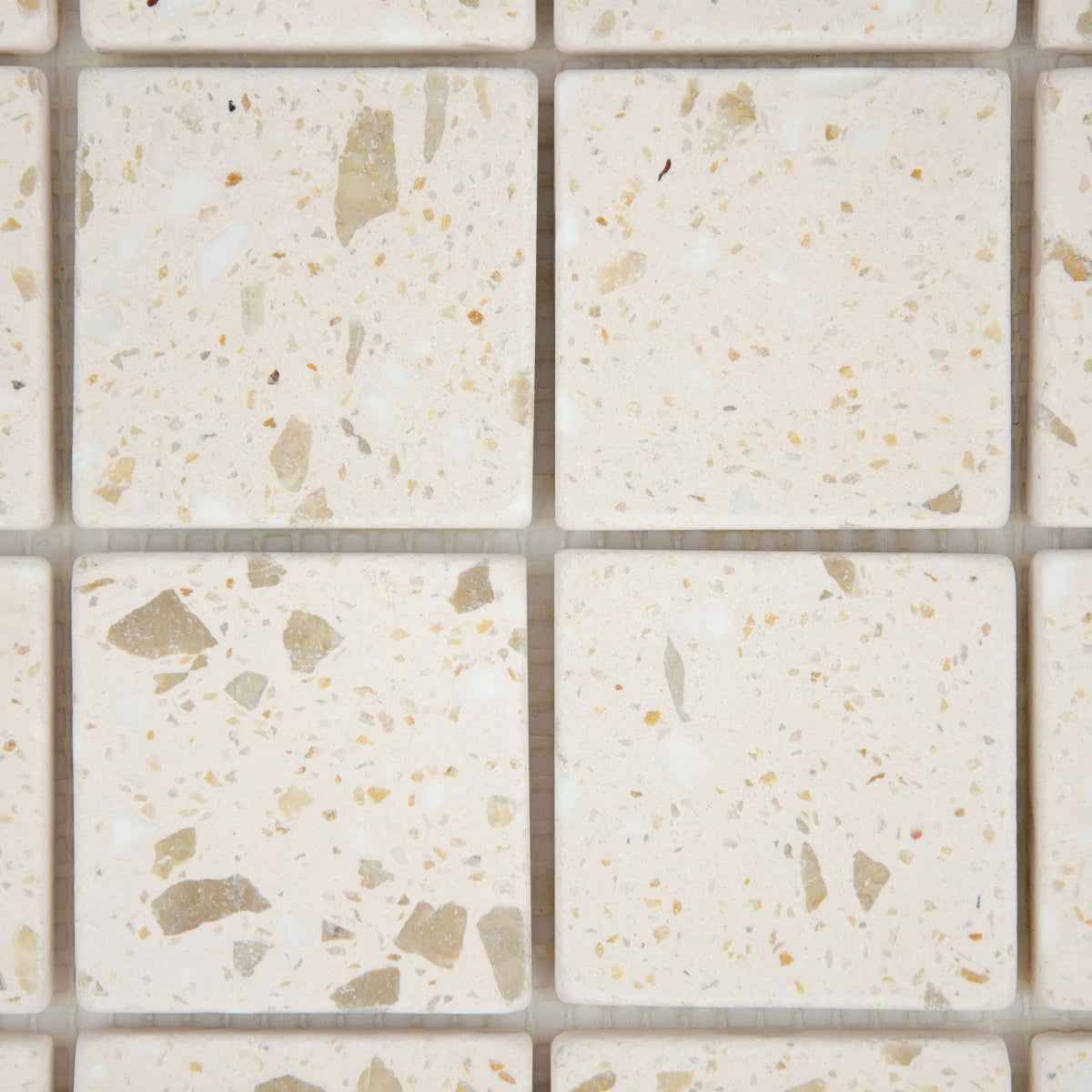 Focus sur les finitions de la Mosaïque Terrazzo Nude