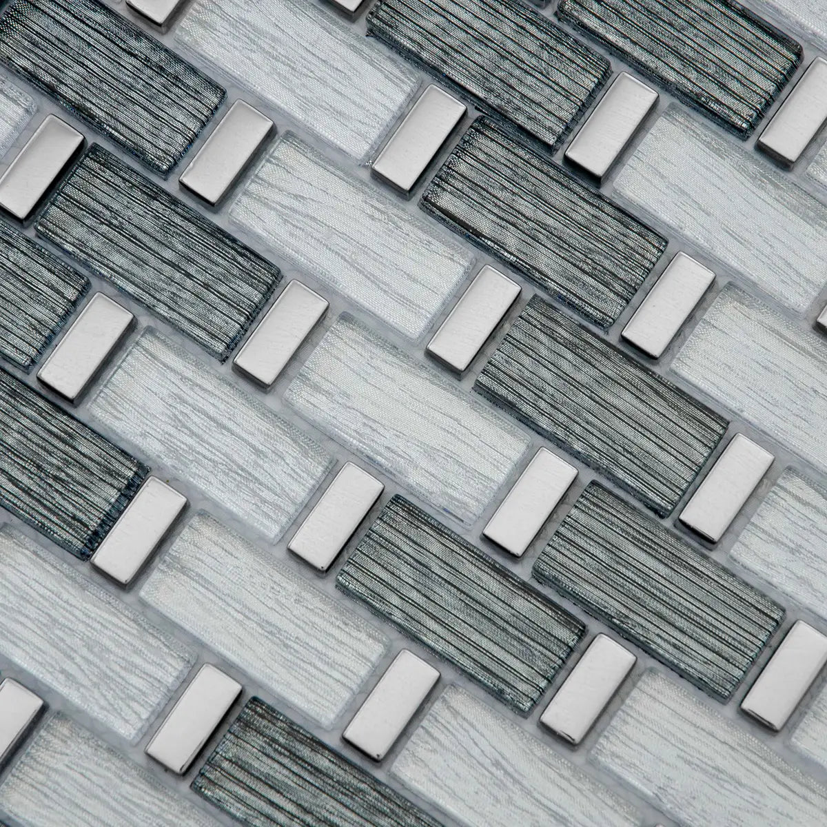 mosaïque en verre a aluminium gris format barrette zoomé perspective