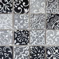 Détail motifs baroques travertin gris mosaïque texture pierre naturelle