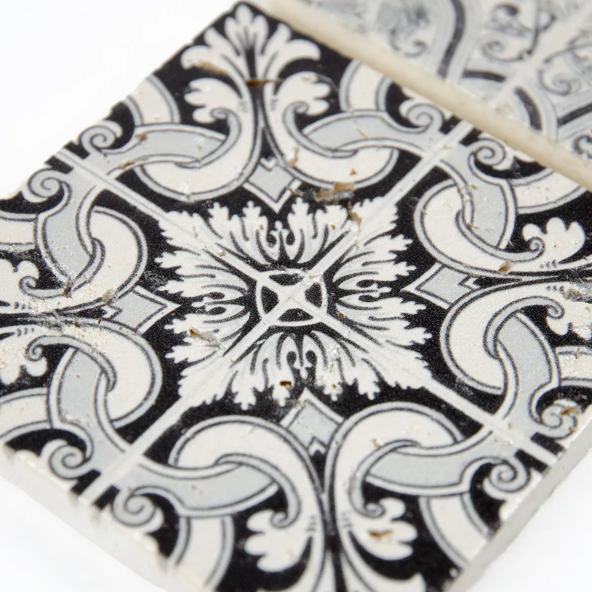 Mosaique decor renaissance travertin decore noir