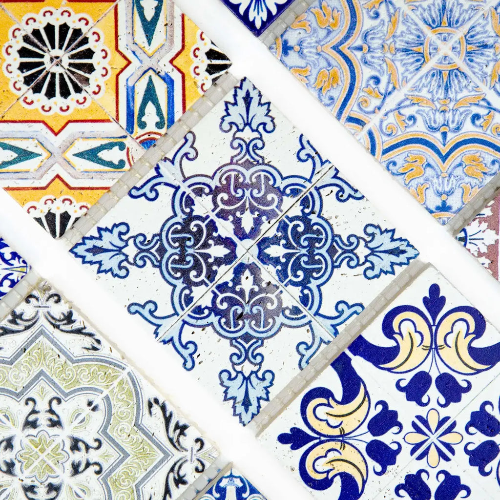 Mosaïque travertin color tesselles relief perspective motifs teintés