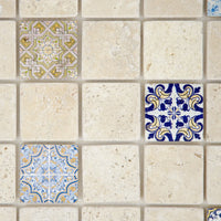 Mosaïque travertin ivoire décorée Renaissance color 4,8x4,8 cm - Zoom détail motif