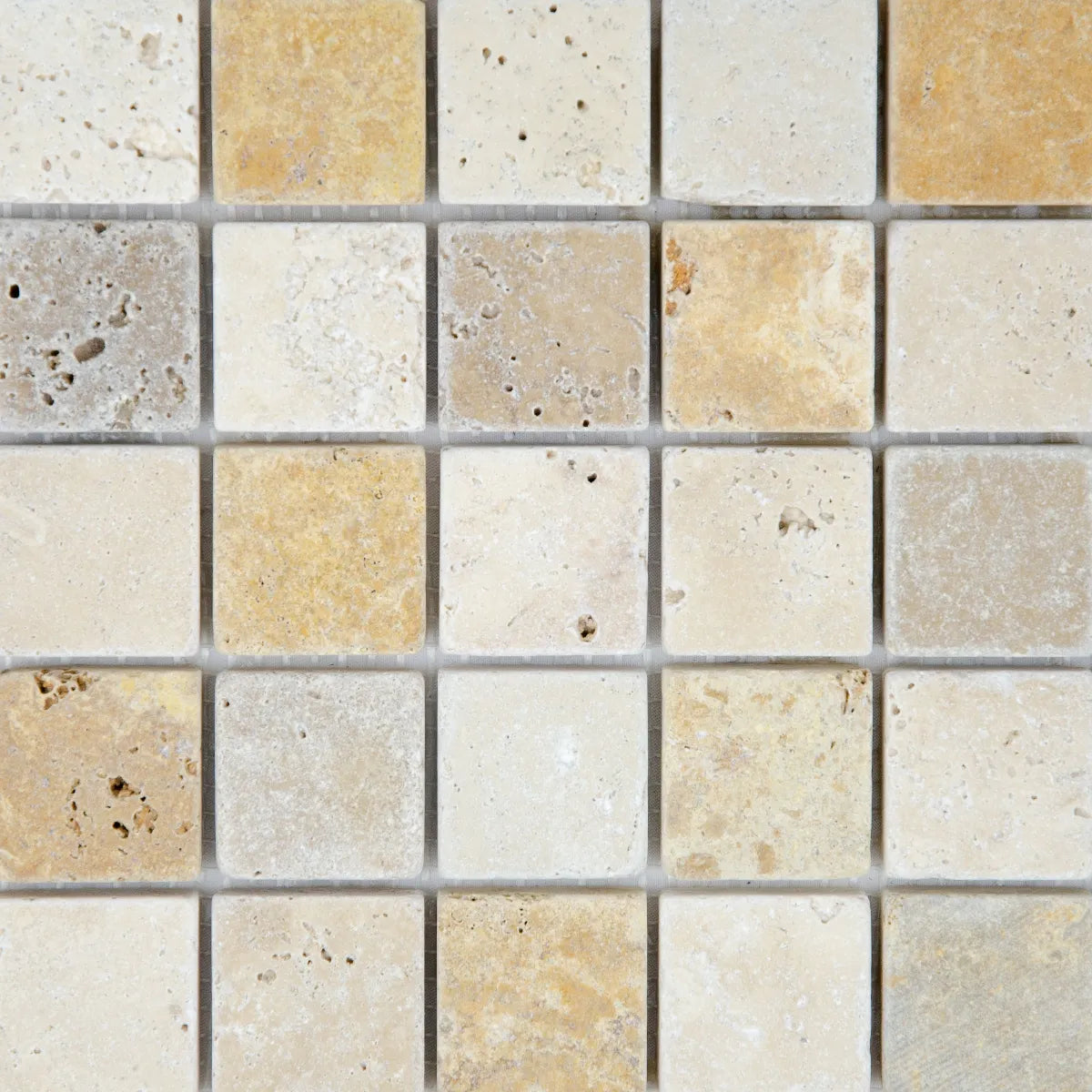 Détail carreaux travertin mix couleurs mosaïque texture surface