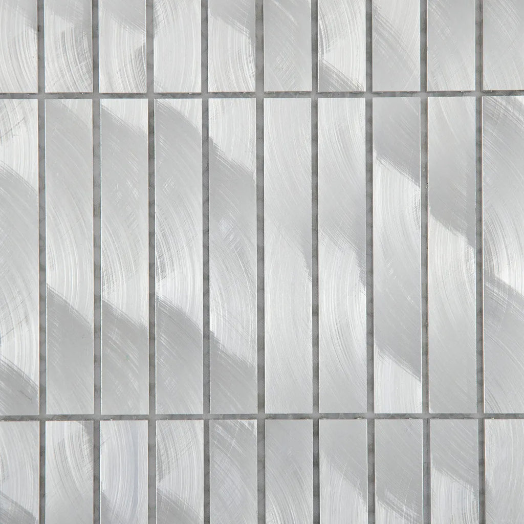 Mosaïque en inox gris barrette tube détails