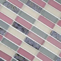 Mosaïque en verre format barrette mauve zoom matière