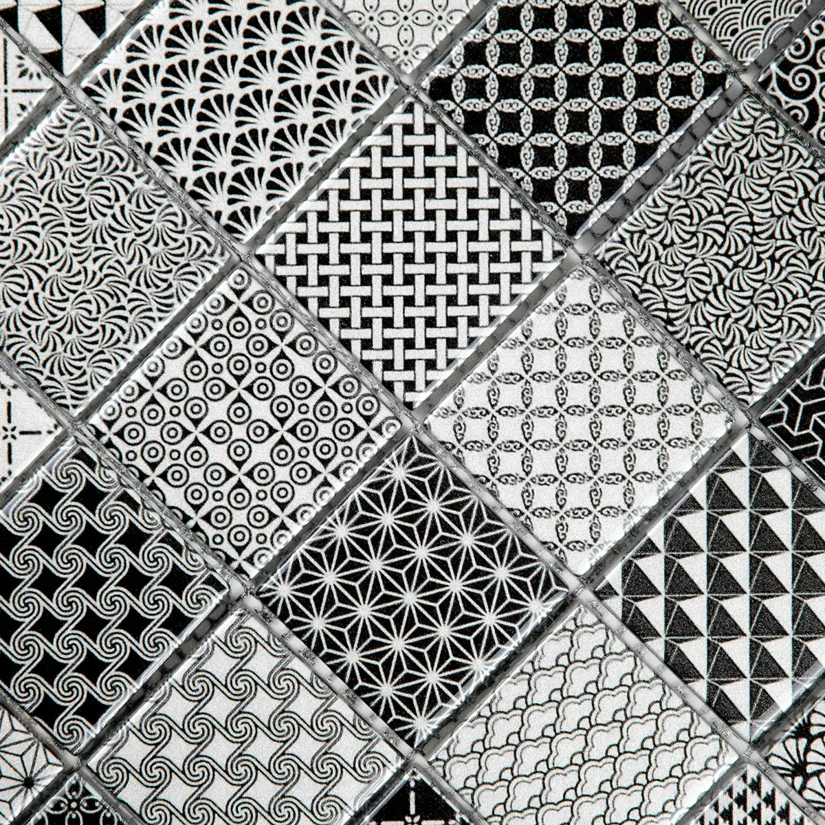 Mosaïque en verre gris et noir motif perspective zoom