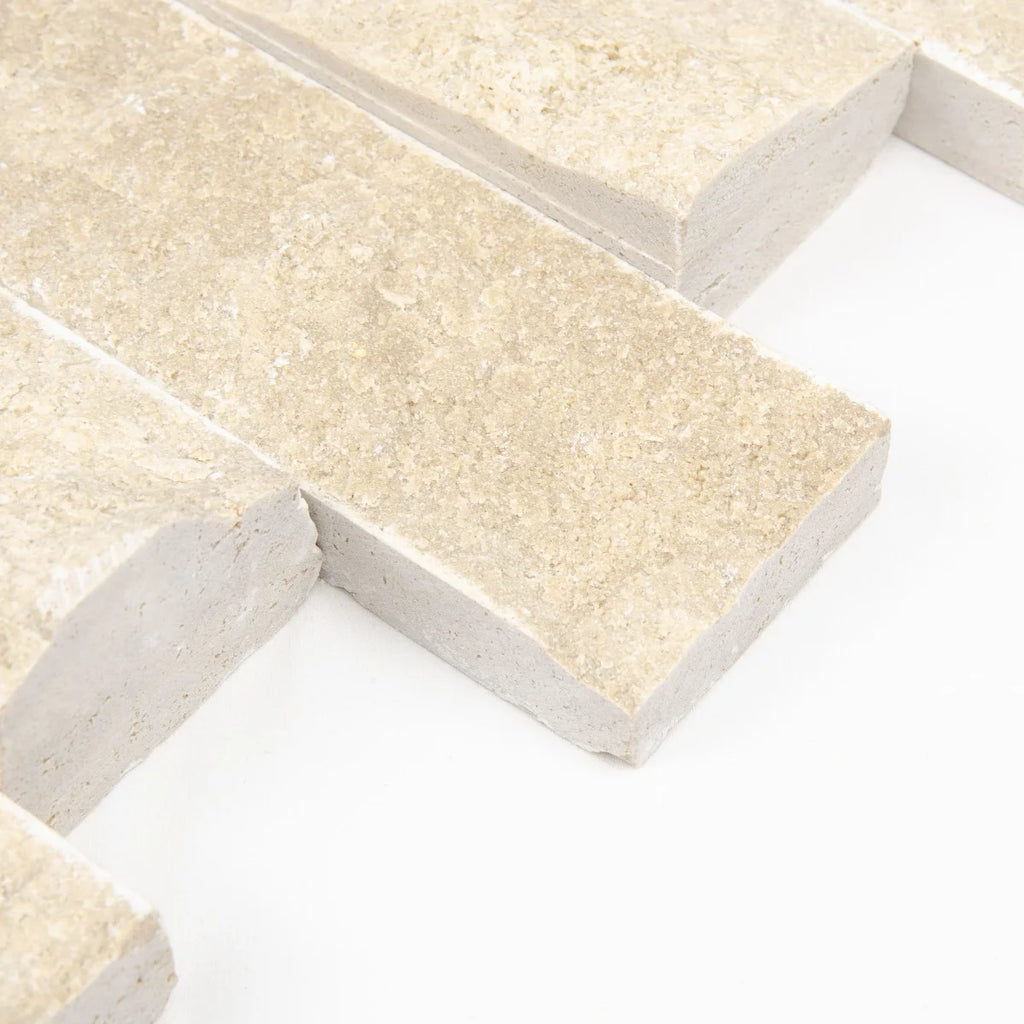 Focus sur les finitions du Parement Travertin Split Face